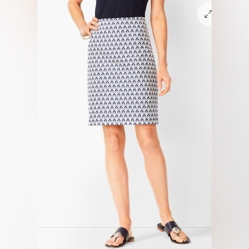 Talbots Classic A-Line Pencil Skirt Fan Print Womens Size 6 Petite